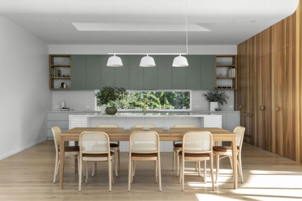 gallery-JED_MtEliza_LR_025_Allison-Rd-Mt-Eliza